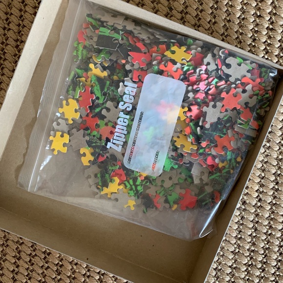 Vintage Andy Warhol Puzzle 🧩 🌸 - Picture 4 of 4